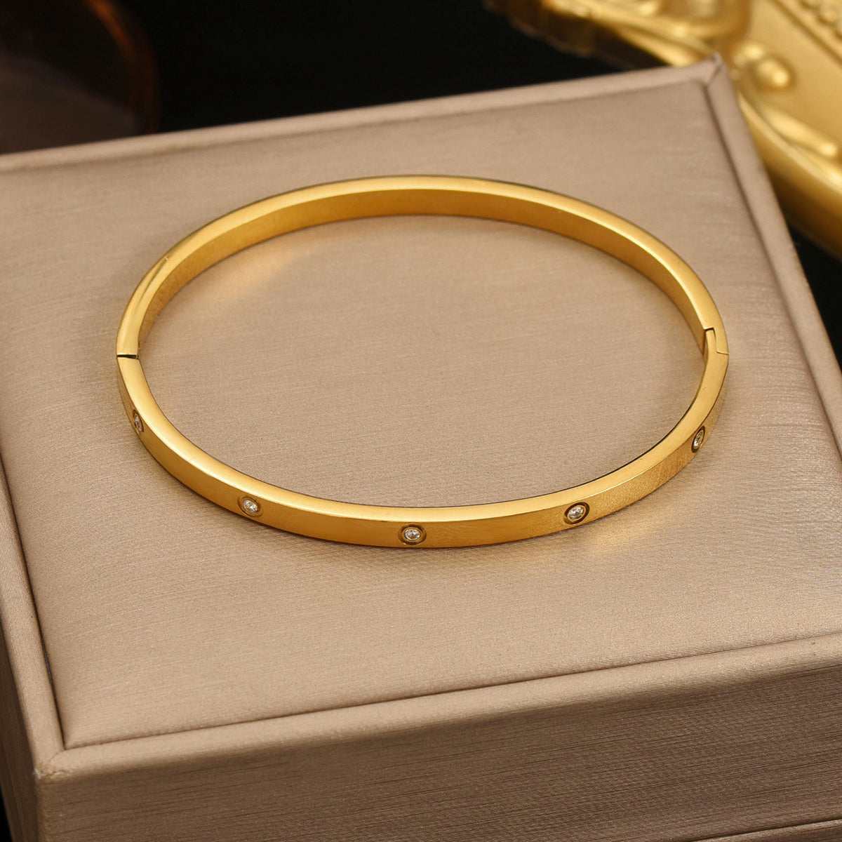 Lxalry 18K Gold Plated Stainless Steel Minimalist Bracelet, Hypoallergenic Circle Rhinestone Jewelry, Secure Inlay Tarnish-Free Design, Skin-Safe Luxury Gift for Her, Golden Hour Glow, Everyday Wear Accessories