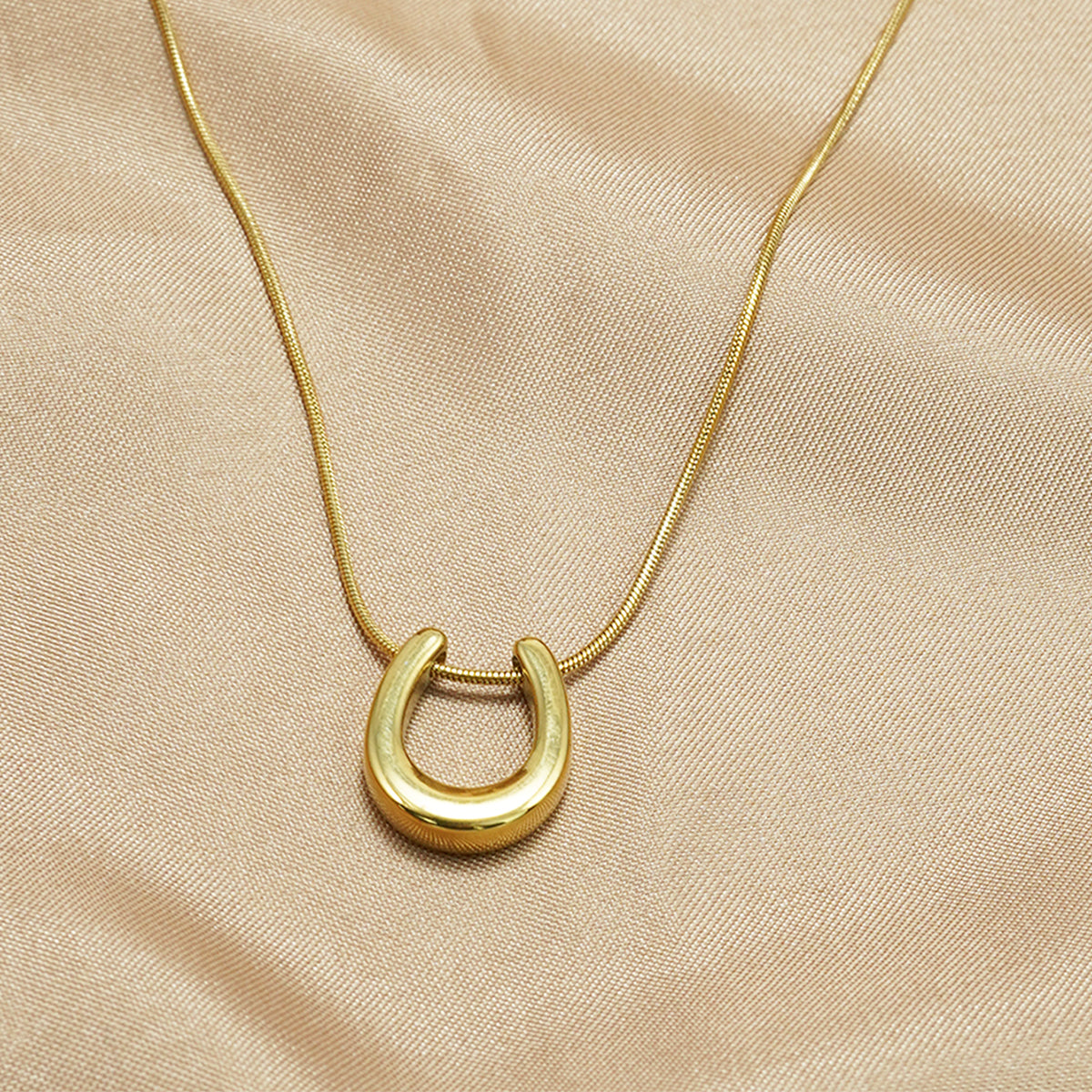 Lxalry 18K Gold-Plated Stainless Steel Necklace - Modern Minimalist Hypoallergenic Jewelry, Tarnish-Free Skin-Safe Gift for Women/Wife/Mom, Everyday & Special Occasion Luxury