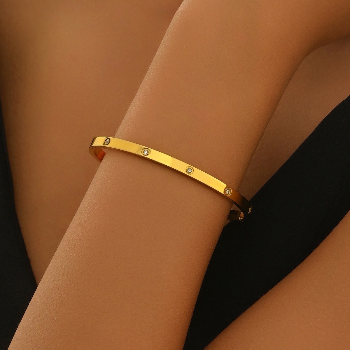 Lxalry 18K Gold Plated Stainless Steel Minimalist Bracelet, Hypoallergenic Circle Rhinestone Jewelry, Secure Inlay Tarnish-Free Design, Skin-Safe Luxury Gift for Her, Golden Hour Glow, Everyday Wear Accessories