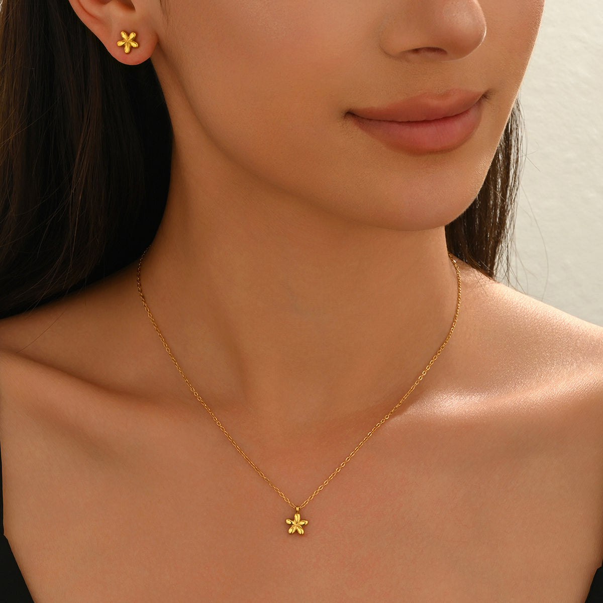 Lxalry 18K Gold Plated 5-Petal Floral Mirror Jewelry Set, Hypoallergenic Skin-Safe Necklace & Stud Earrings for Daily/Date Night, Never-Fade Adjustable Luxury Gift
