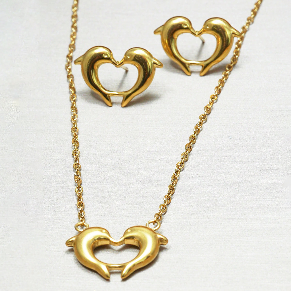 Lxalry 18K Gold Plated Heart Dolphins Mirror Jewelry Set, Hypoallergenic Skin-Safe Necklace & Stud Earrings for Couple's Gift/Daily Wear, Never-Fade Adjustable Luxury with Precision-Cast Symmetry