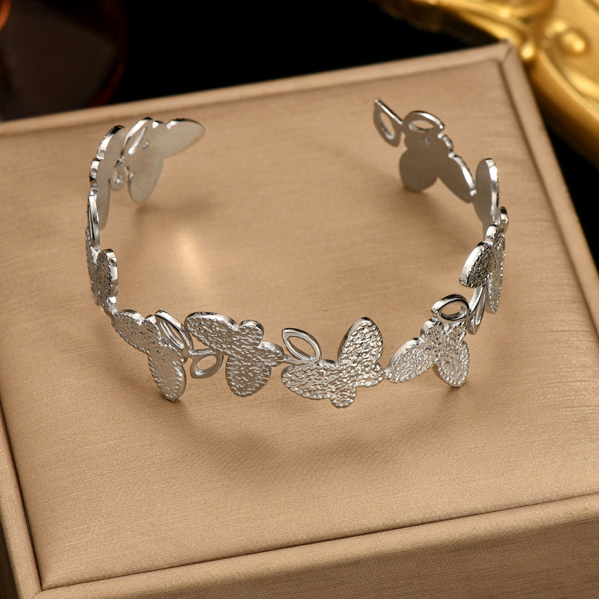 Lxalry Platinum Plated Stainless Steel Butterfly Carved Link Bracelet, Hypoallergenic Skin-Safe Jewelry for Daily & Evening Wear, Never-Tarnish Handmade Luxury Gift for Her