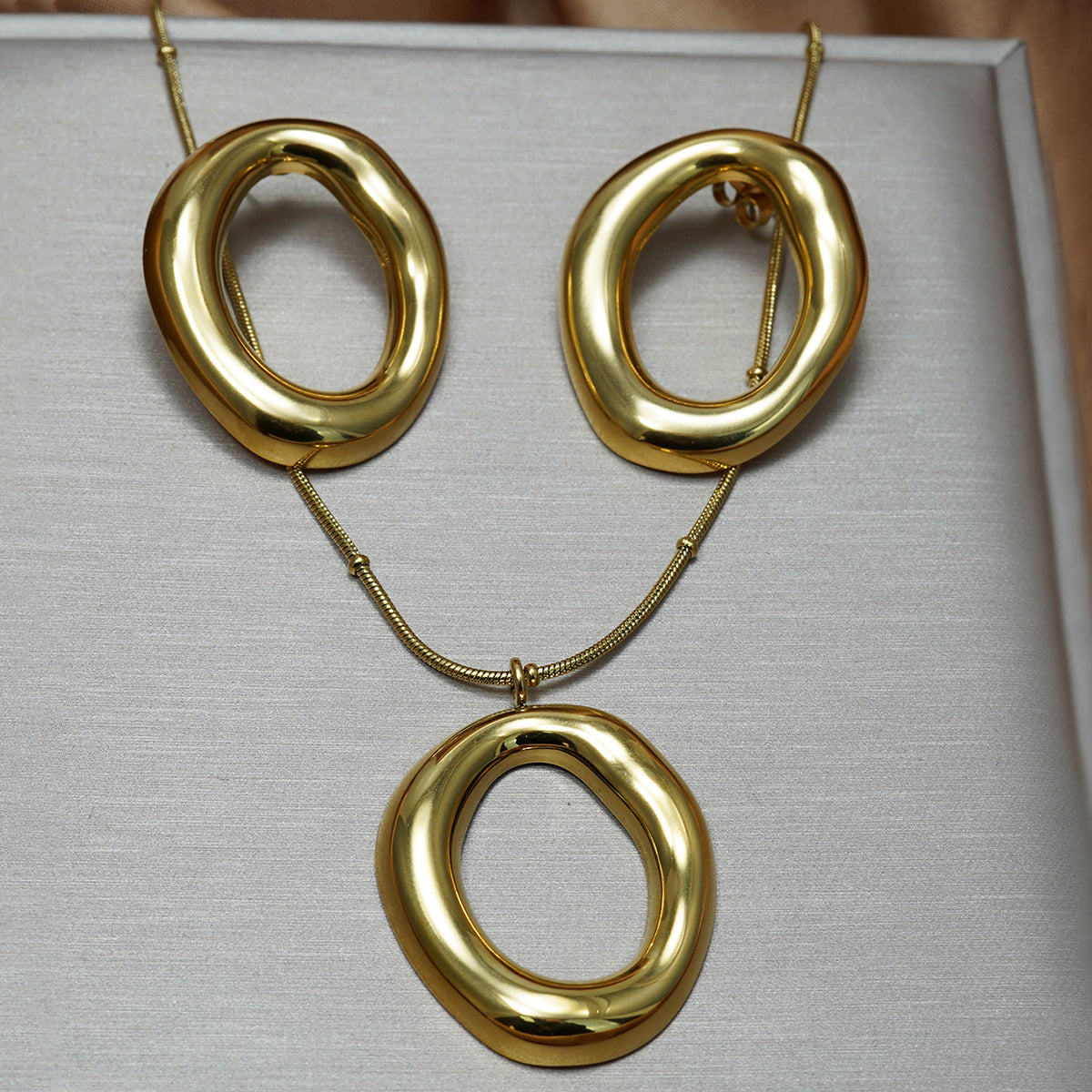 Lxalry 18K Gold Plated Mirror Polish Jewelry Set, Hypoallergenic Skin-Safe Necklace & Earrings for Daily/Evening, Never-Fade Adjustable Organic Round Design with Precision-Cast Symmetry