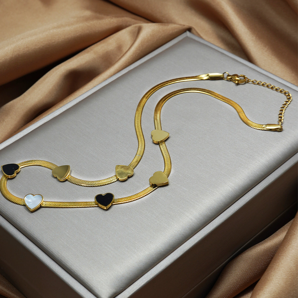 Lxalry 18K Gold Plated Heart Mirror Jewelry Set, Hypoallergenic Skin-Safe Necklace & Bracelet for Daily/Gifting, Never-Fade Adjustable Luxury with Precision Inlay Craftsmanship