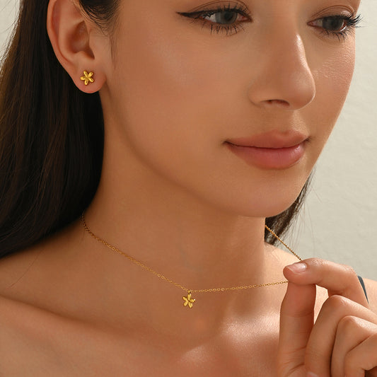Lxalry 18K Gold Plated 5-Petal Floral Mirror Jewelry Set, Hypoallergenic Skin-Safe Necklace & Stud Earrings for Daily/Date Night, Never-Fade Adjustable Luxury Gift