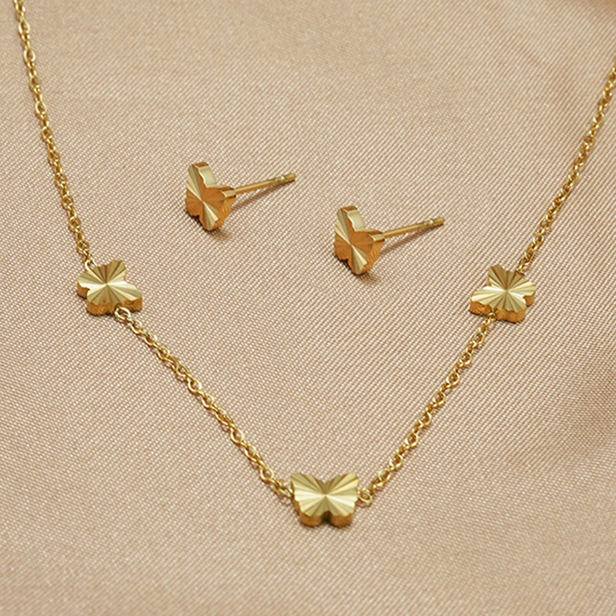 Lxalry 316L Stainless Steel 18K Gold-Plated Jewelry Set, Iridescent Blue-White Gradient 3D Glass Star Pendant, Hypoallergenic Tarnish-Free Earrings & Necklace, Beach Party & Daily Wear, Ocean-Inspired Luxury Gift for Women