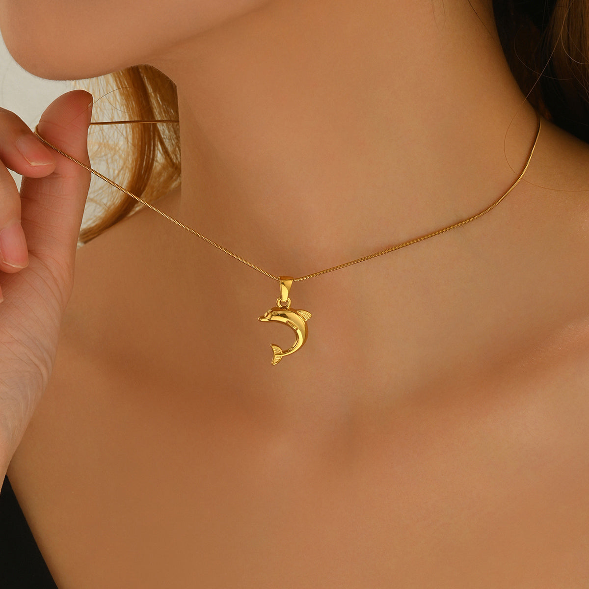 Lxalry 18K Gold Plated Heart Dolphins Mirror Jewelry Set, Hypoallergenic Skin-Safe Necklace & Stud Earrings for Couple's Gift/Daily Wear, Never-Fade Adjustable Luxury with Precision-Cast Symmetry