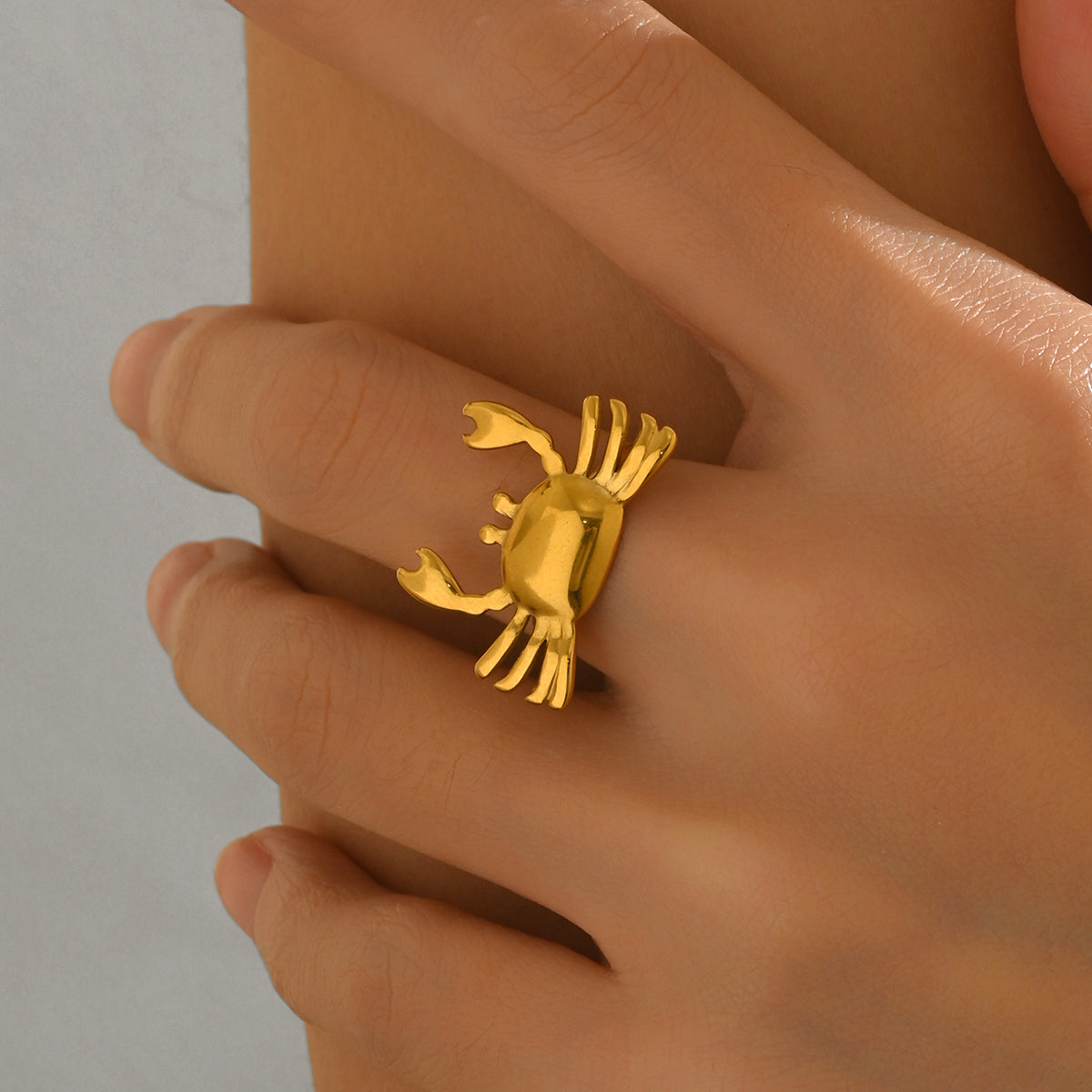 Lxalry 18K Gold Plated Stainless Steel Crab Design Mirror Polish Ring, Hypoallergenic Skin-Safe Jewelry with Sphere Accents, Handmade Luxury Gift & Decorative Sculpture for Bold Fashion