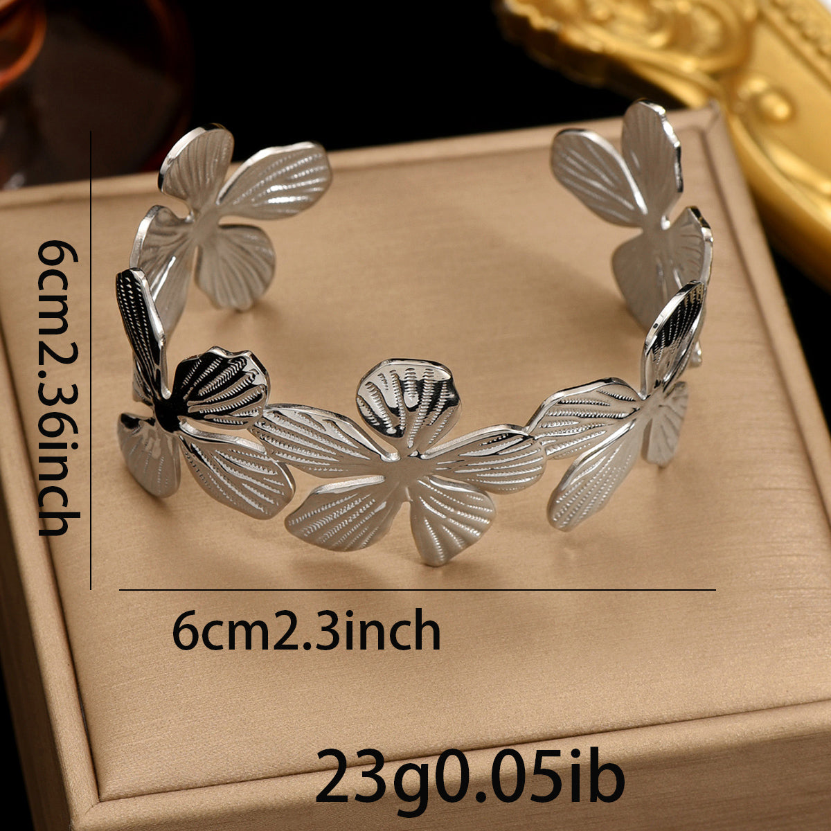 Lxalry 18K Gold Plated Stainless Steel Floral Carved Mirror Bracelet, Hypoallergenic Skin-Safe Jewelry with Artisan Texture, Never-Fade Handmade Luxury Gift for Women’s Daily & Evening Wear